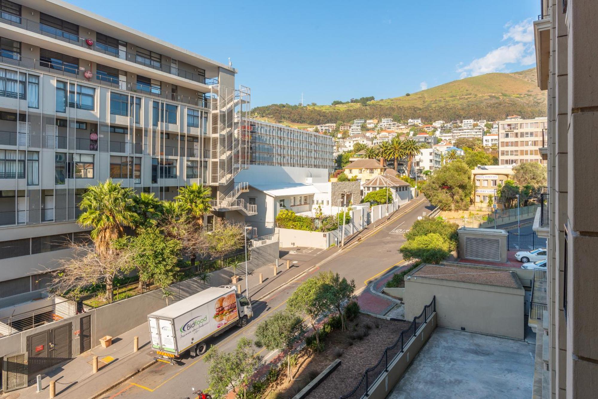 Cape Royale By Mcstay Cape Town Exterior photo